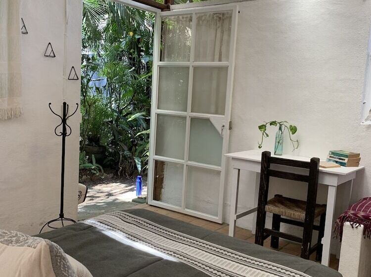 ベッドアンドブレックファースト Akoma Sayulita