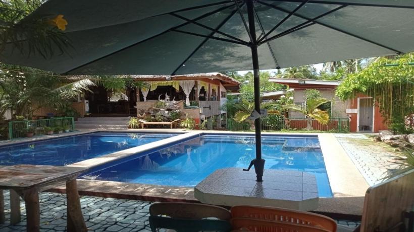 تختخواب و صبحانه Yong Homes