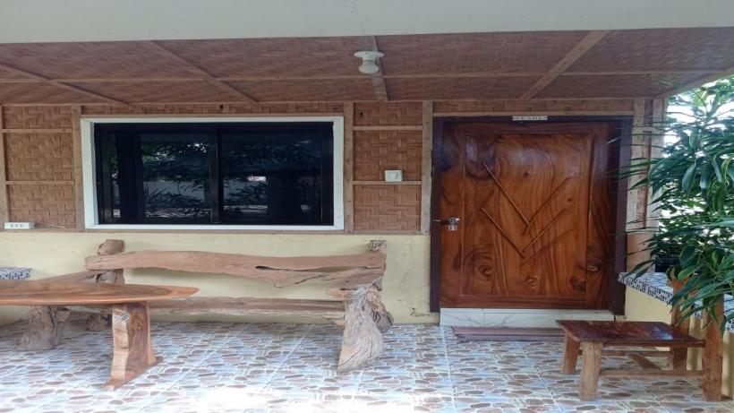 تختخواب و صبحانه Yong Homes