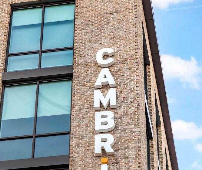 Cambria Hotel Savannah Downtown Historic District