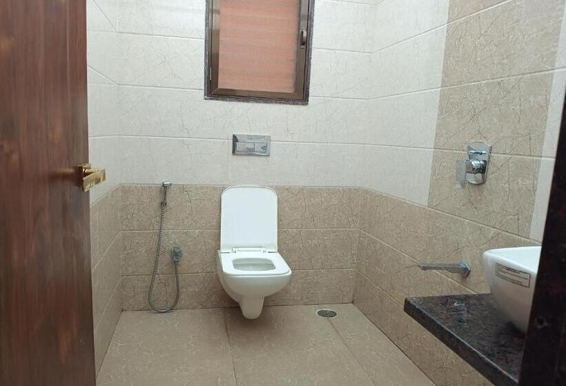 Hotel Apratim Lodging & Boarding