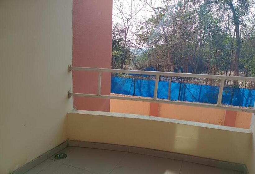 Hotel Apratim Lodging & Boarding