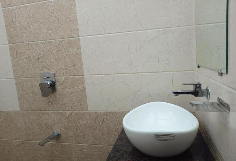 Hotel Apratim Lodging & Boarding