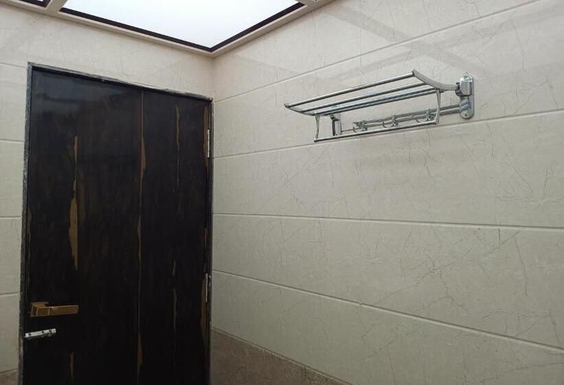 Hotel Apratim Lodging & Boarding