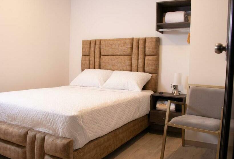 Отель Golden Cartago