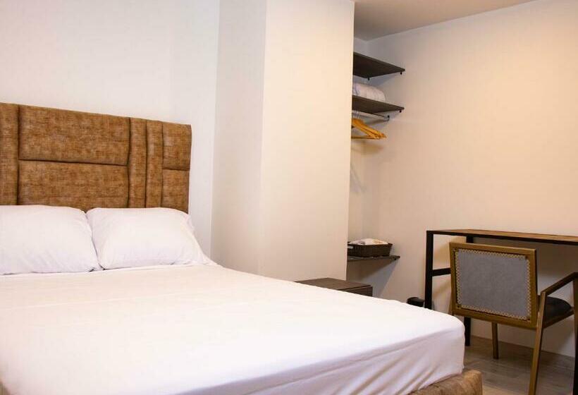 Отель Golden Cartago