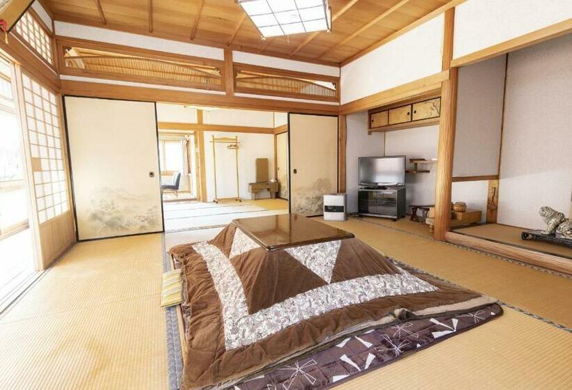 Отель Ichimaru Ryokan   Vacation Stay 77709v