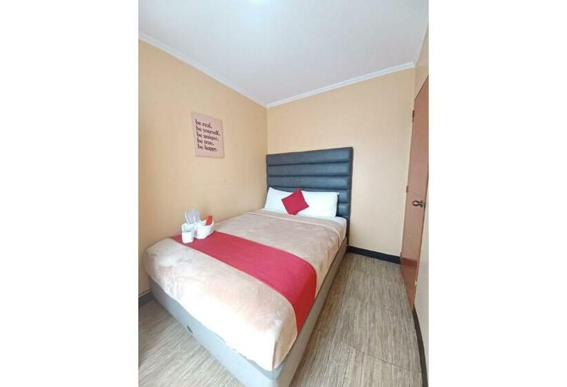 בית מלון כפרי Oyo 908 Silverio Suites