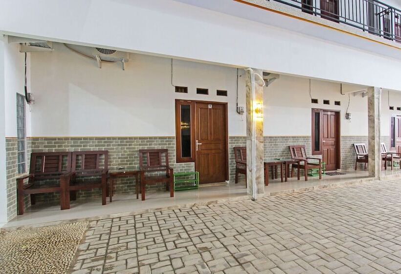 فندق Grand New Si Jago Mitra Reddoorz