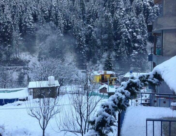 هتل Pineview Cafe