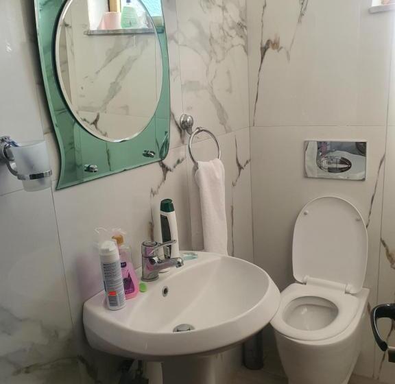 בית מלון כפרי Tirona