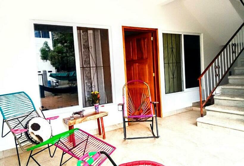 פנסיון Casa De Chris