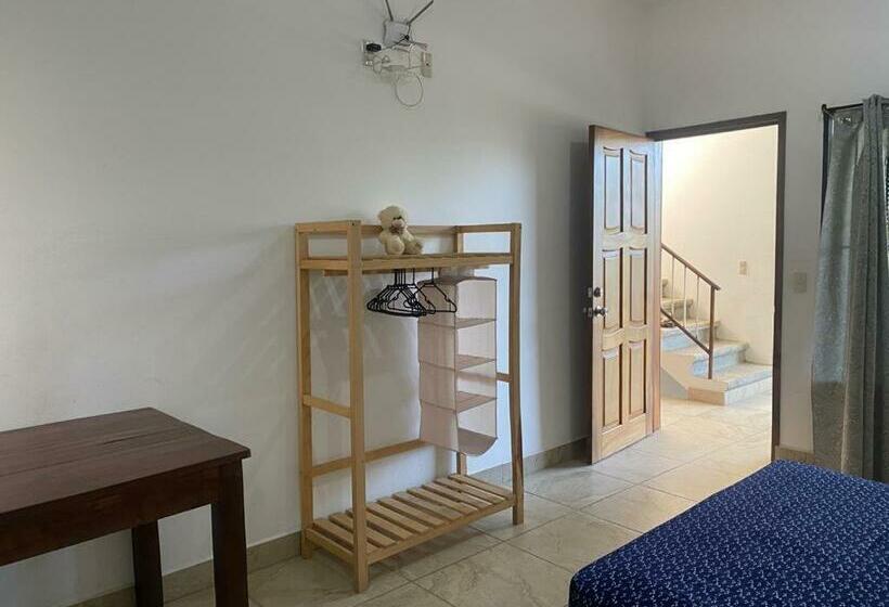 פנסיון Casa De Chris