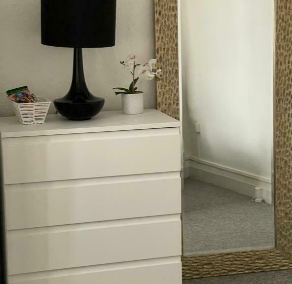 بنسيون Hendon Park Apartments In London