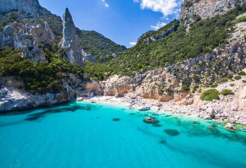 Residence Con Piscina A Sos Alinos