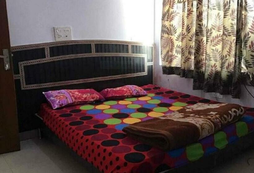 Отель Moon Star, Panipat