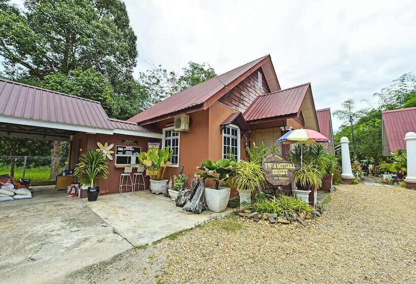בית מלון כפרי Oyo 90642 Twin Mutiara Chalet & Homestay