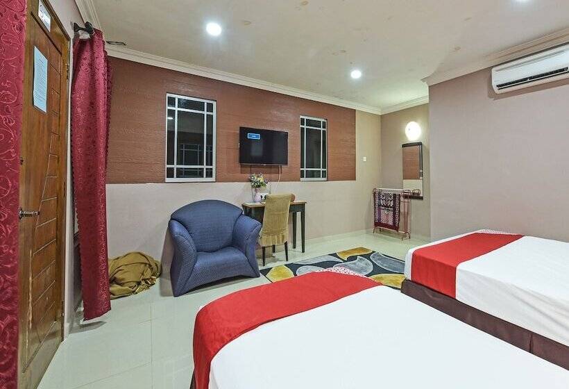 בית מלון כפרי Oyo 90642 Twin Mutiara Chalet & Homestay