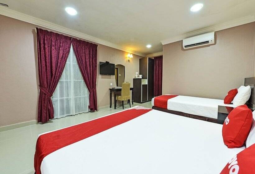 בית מלון כפרי Oyo 90642 Twin Mutiara Chalet & Homestay