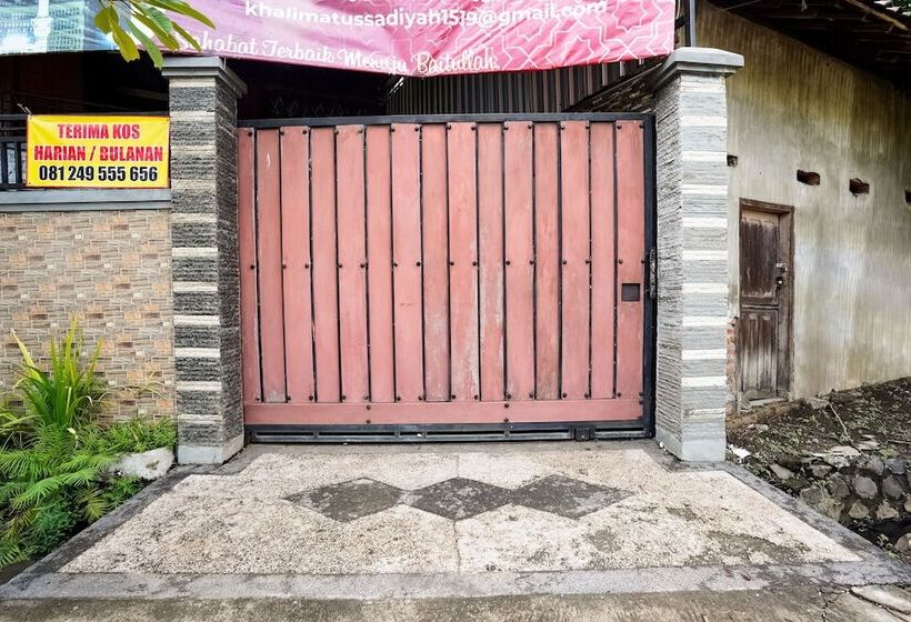 هتل Tutus Homestay Syariah Redpartner
