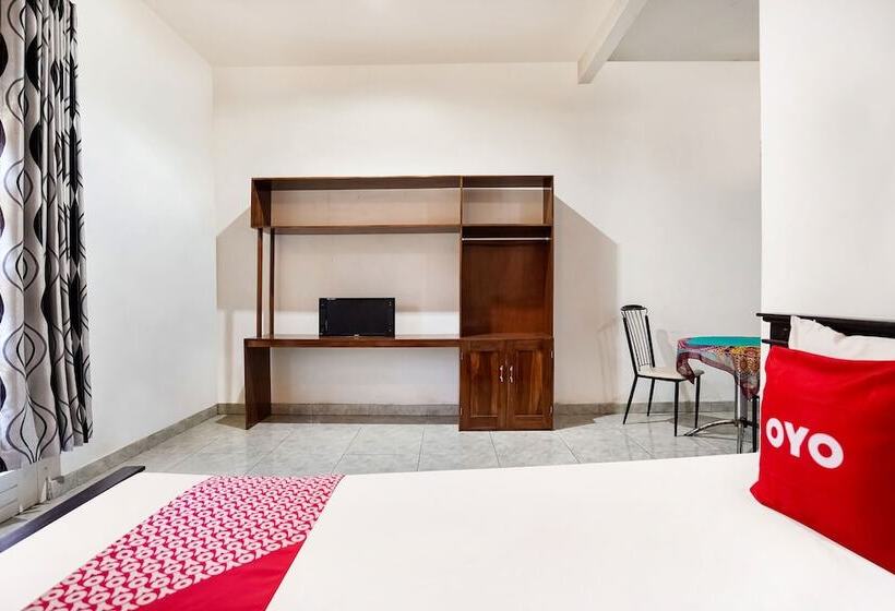 호텔 Tutus Homestay Syariah Redpartner