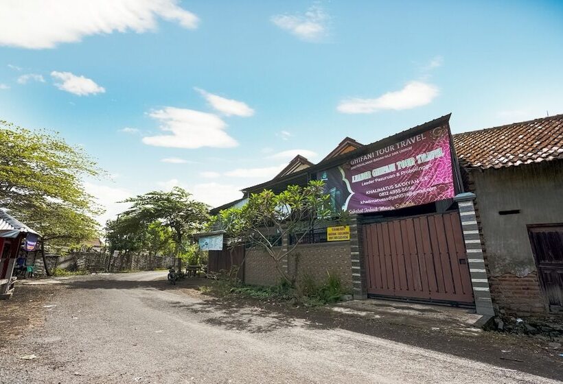 호텔 Tutus Homestay Syariah Redpartner