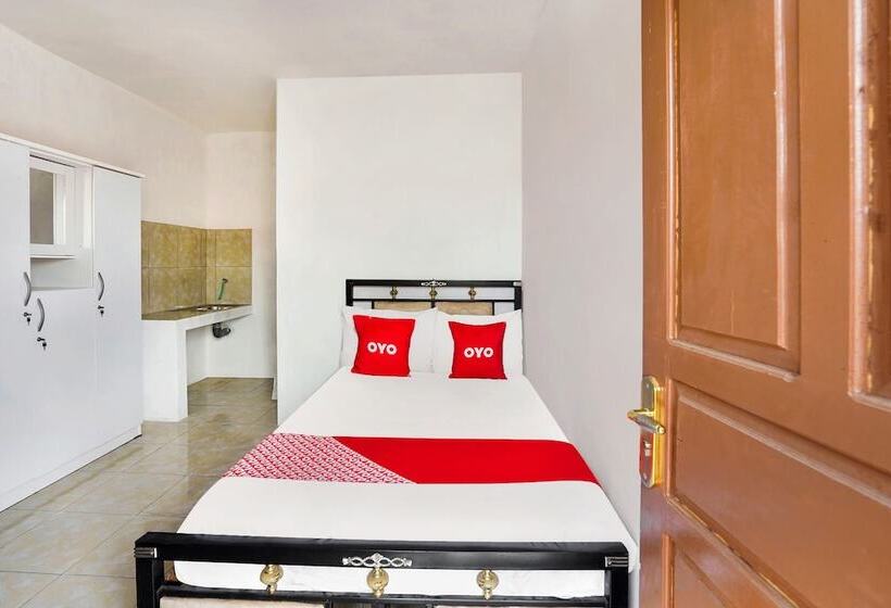 호텔 Tutus Homestay Syariah Redpartner