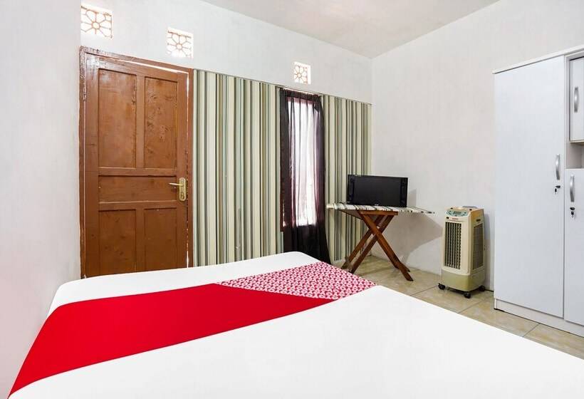 هتل Tutus Homestay Syariah Redpartner