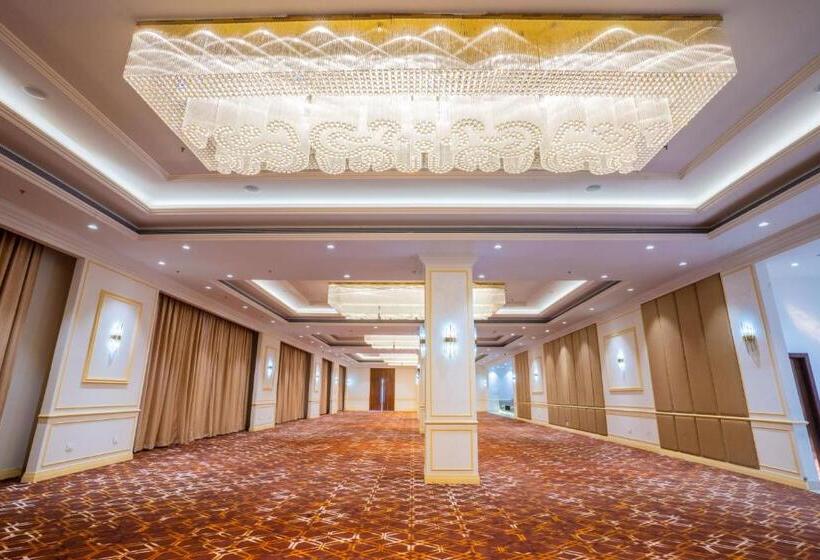 هتل Ratnamouli Palace