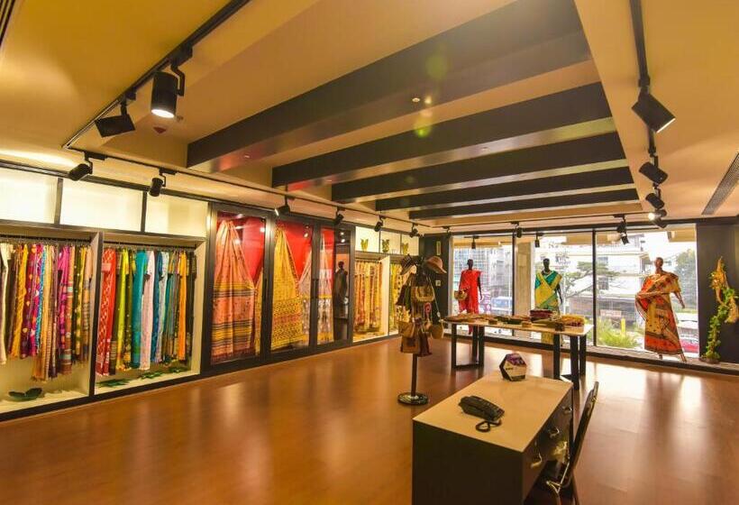 هتل Ratnamouli Palace