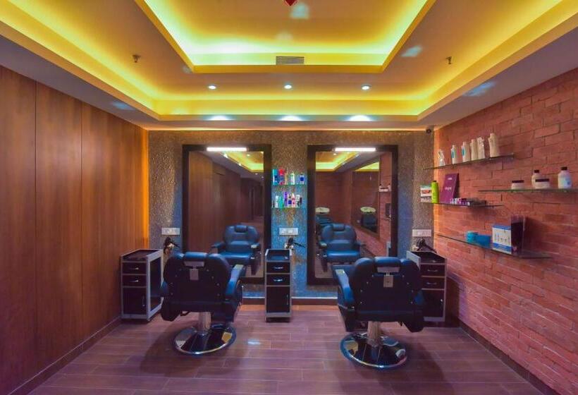 هتل Ratnamouli Palace