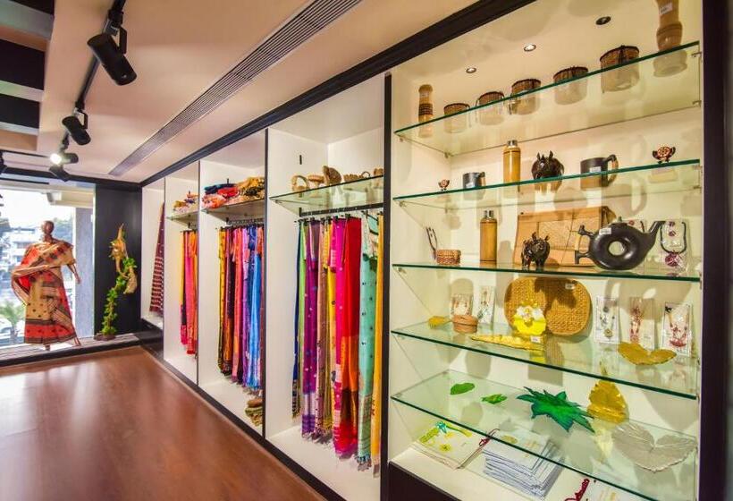 هتل Ratnamouli Palace