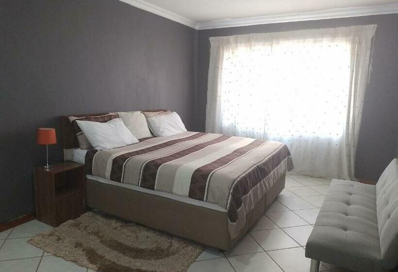 ペンション 2 Bedroom Self Catering  R6