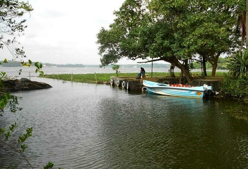 بنسيون Life Ayurveda Resort
