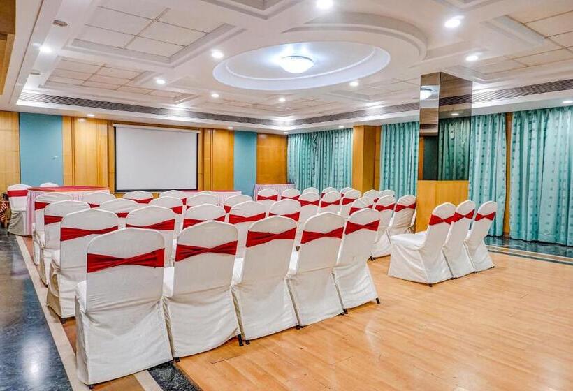 Fabhotel Prime Ambassador