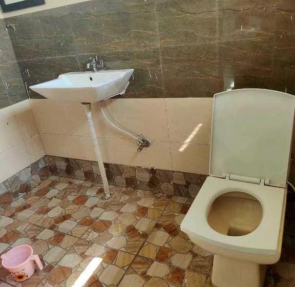 호텔 Oyo 70136 Vrinda Inn