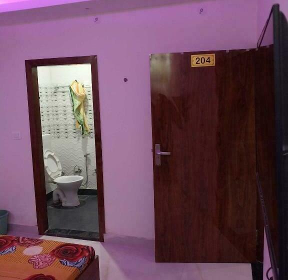 Отель Oyo 70194  King