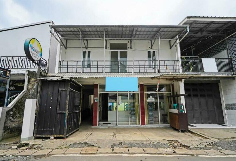 Отель Spot On 91832 Pondok Aqueduct