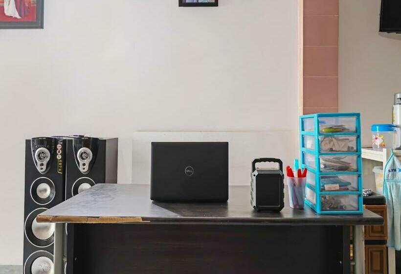 Отель Spot On 91832 Pondok Aqueduct