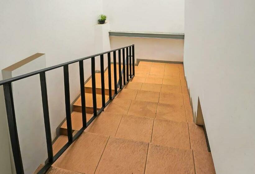 Отель Spot On 91832 Pondok Aqueduct