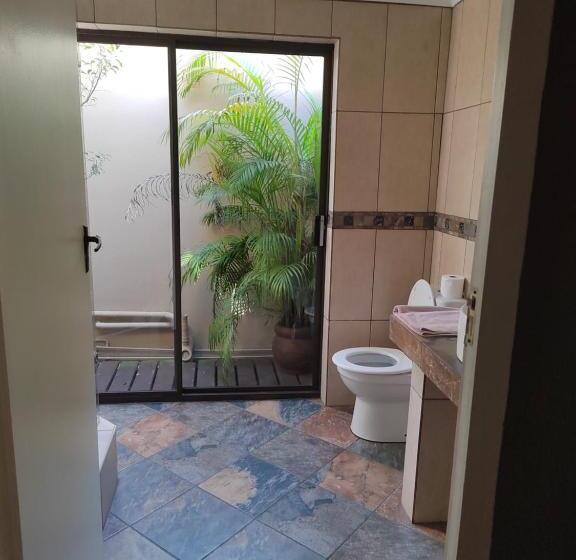 بنسيون Crayfish Creek Guest House