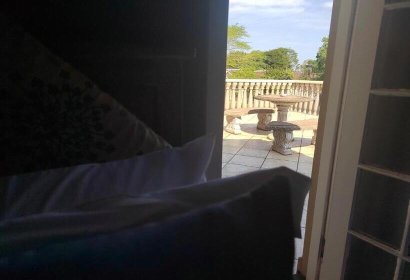 بنسيون Crayfish Creek Guest House