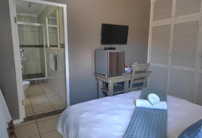 פנסיון Crayfish Creek Guest House