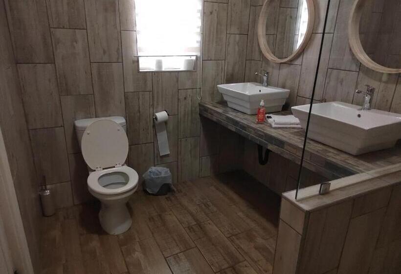 بنسيون Crayfish Creek Guest House