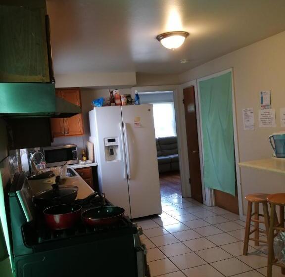 هاستل 320 Happy Home