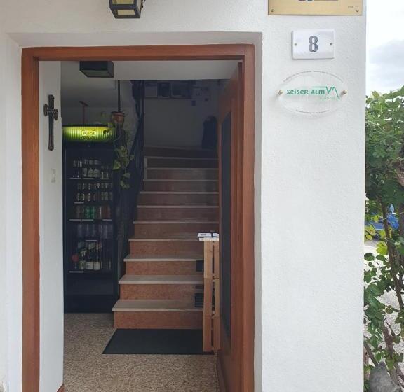 住宿加早餐  Garni Lantschner