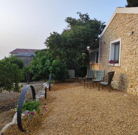 Bed and Breakfast Giallo Ficodindia