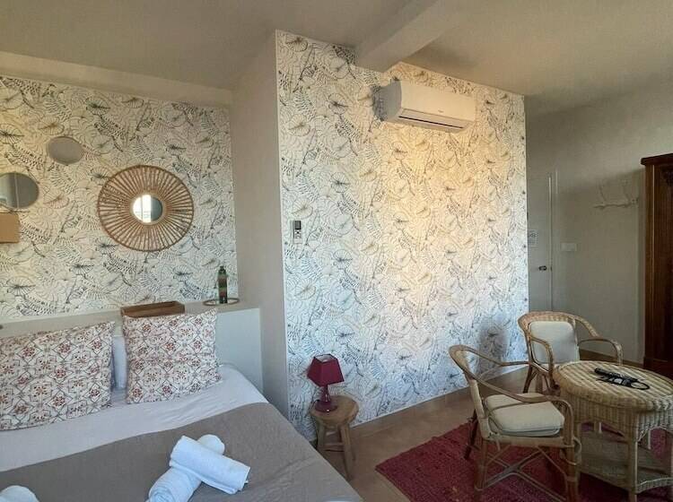 Отель Clair De Lune