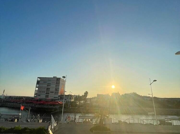 Отель Clair De Lune