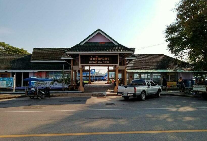 호텔 Marina Seaview Krabi